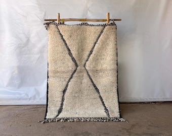 Moroccan Black and White Rug, Handmade Berber Rug, Large Area Rug, Hand knotted Moroccan Soft wool rug, Tapis berber, Bohemian rug, 9x12 ft