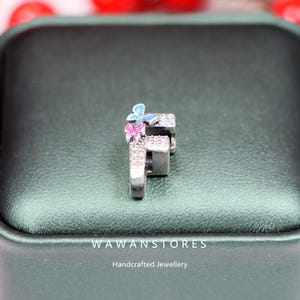 Colgante con inicial hecho a mano compatible con Pandora en plata de ley con letra F y dije de mariposa. Suministros para hacer joyas.