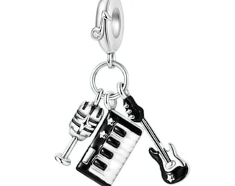 Charm musical Pandora en plata de ley 925, con diseño de guitarra y piano. Regalo para ella, Navidad y cumpleaños.