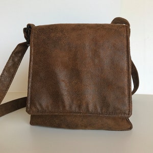 Sac messager en daim marron unisexe
