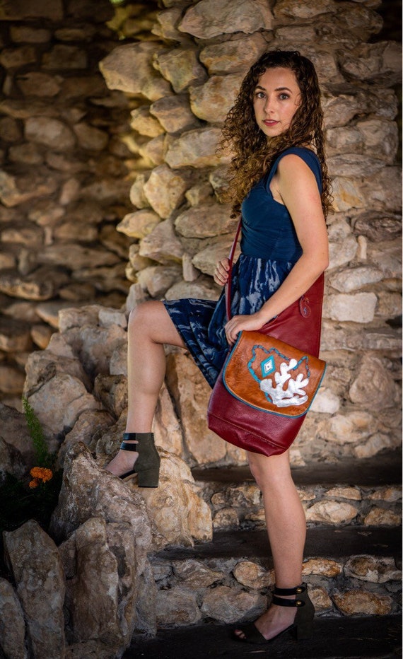 ergonomic crossbody bag