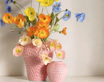 Strawberry Shaped Vase Strawberry Flower Pot Design Elegant Home Decoration Suitable For Living Room
