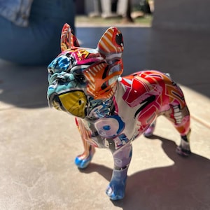 Statua di bulldog francese in piedi colorata, decorazione per animali domestici, cane fai da te, graffiti, decorazione da tavolo