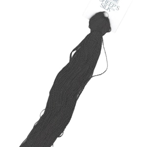 Schafseide SP 00B Ink Schwarz. Der FadenSammler. Wolle. Seide. Stickfaser. Kreuzstich Faden.