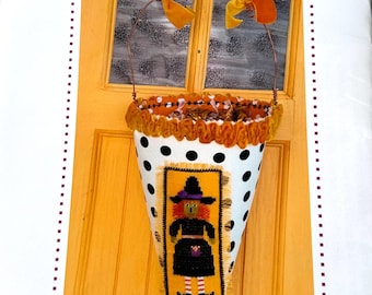 Halloween Kinder Cone Pattern