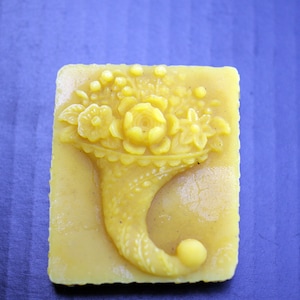 Cornacopia Beeswaxer. Hand Poured Beeswax Thread Conditioner by The ThreadGatherer. Thread Wax.