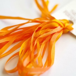 スレッドギャザーのシルクリボン 4 mm と 7 mm。SR4 350 Sile Marie
