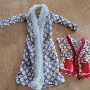 Vintage Petite Boutique Clone doll Clothes Beige Coat / Robe With Fur Trim and Matching Shirt Rare!