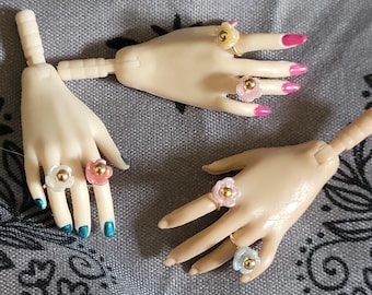 Tiny Flower Ring for 1/6th Scale Fashion Dolls