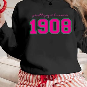 Sudadera oficial AKA, estilo AKA con parche grueso rosa, perla, chica guapa, letra griega 1908, Divine 9, sudadera con parche 1908