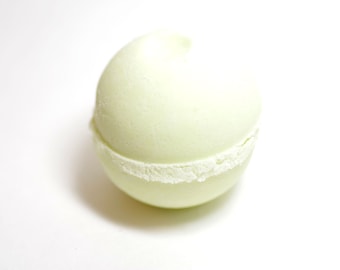 Citrus + Pine Bath Bomb, Natural Moisturizing Oils
