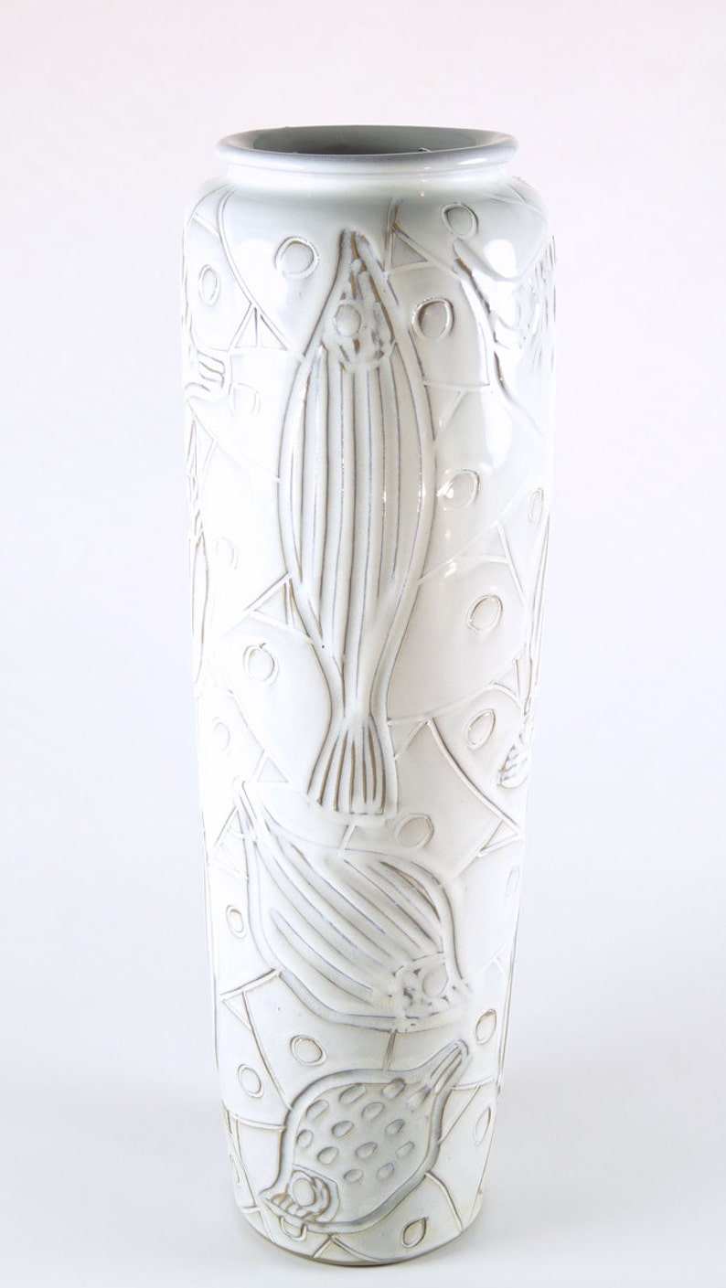 Mid-Century Modern Japanese Shino White Incised Fish Design Vase image 3