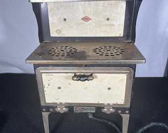 Empire 1930s metal toy oven with cord STILL WORKS! | vintage |