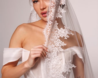 Wide French mantilla veil made of Chantilly lace, cathedral veil,Spanish veil with fringe lace, handmade Catholic veil made of ivory lace.