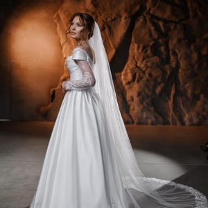 Elegant wedding veil in one layer with floral lace, with silver thread, embroidered with beads, crystals, pearls and sequins,Royal veil,