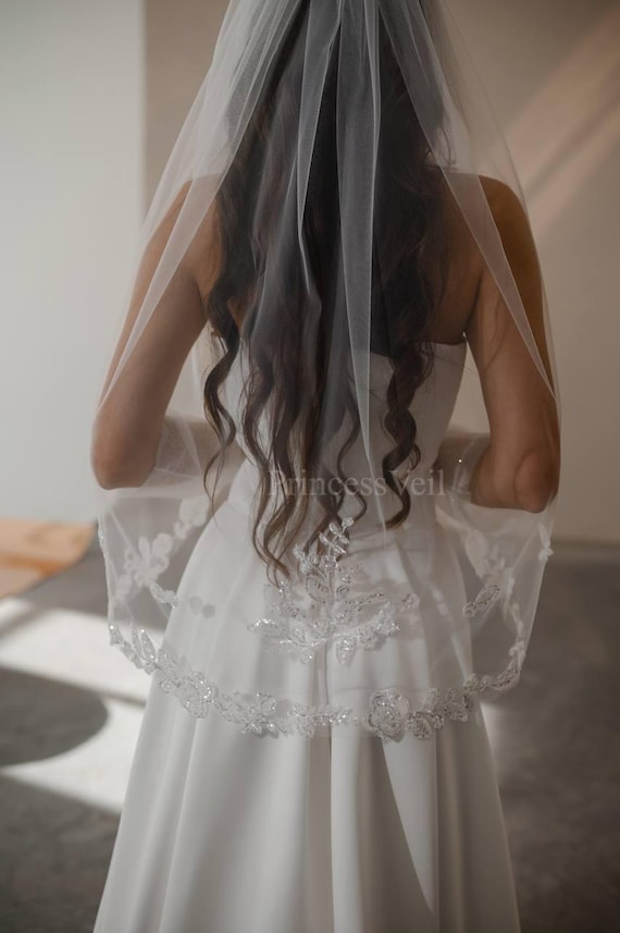 delicate lace embroidered with shiny sequins,Handmade veil,lace wedding veil ,veil  wedding ,soft tulle veil, short veil,veil fingertip