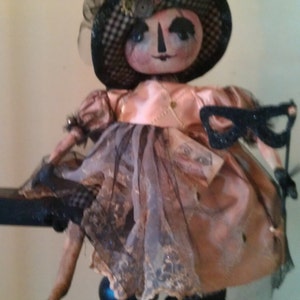 Miss Tyrius, Original Primitive Doll Pattern, PDF version image 2