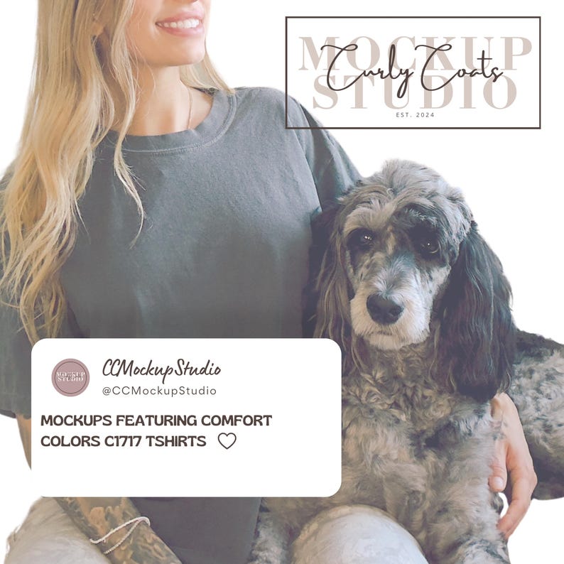Puede incluir: Una mujer con una camiseta gris sostiene un perro gris y blanco. El texto "CCMockupStudio @CCMockupStudio MOCKUPS FEATURING COMFORT COLORS C1717 TSHIRTS ❤️" est&aacute; en un rect&aacute;ngulo blanco. El texto "Mockup Curly Coats Studio EST. 2024" est&aacute; en un rect&aacute;ngulo con un fondo marr&oacute;n claro.