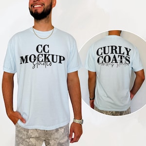 Chambray C1717 Herren Mockup Duo | Komfort Farben Oversized T-Shirt | Echtes Modell Vorderseite + Rückseite | Blaues T-Shirt Mockup Lifestyle für POD Verkäufer