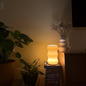 Modern Luma Lamp: 3D Printed Bedside Table Decor - [color] - Etsy