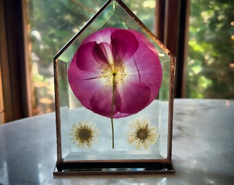 Table Top Glass Flower Display - Poppy - Birth Month August