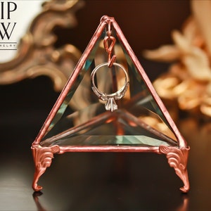 Glass Ring Holder Pyramid SINGLE Hook Jewelry Display Case