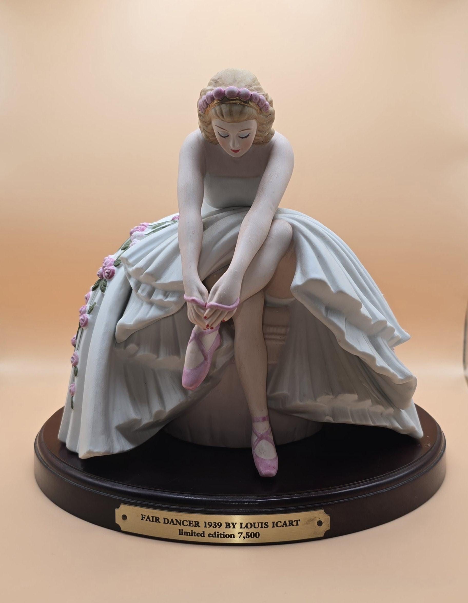 ルイ・イカール ( ユリ ) Icart Figurine Leslis ルイ・イカール ( ユリ ) Icart Figurine Leslis 【公式通販】