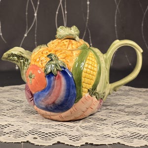 Vintage 1986 Fitz and Floyd Vegetable Garden Ceramic Teapot, Bountiful Harvest Theme, 40 oz - Fall or Thanksgiving Home Decor, Gardener Gift