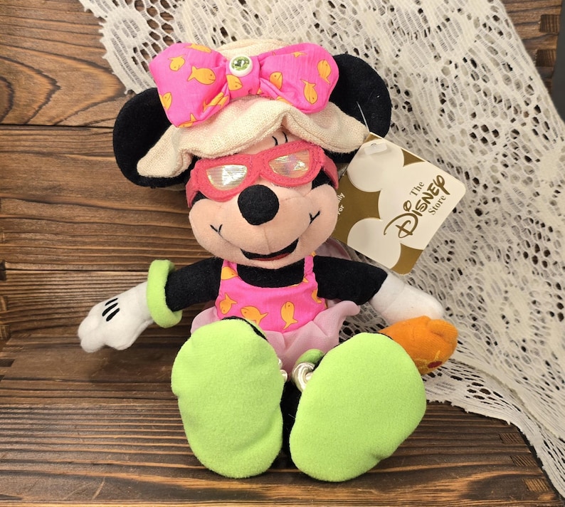 Minnie Mouse Bean Bag Plush - August Peridot Birthstone - Vintage Disney Stuffed Toy with Tags immagine 1