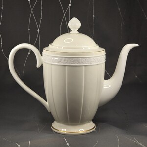 Vintage Villeroy & Boch Coffee Pot – Ivoire Collection – Bone China, Made in Germany