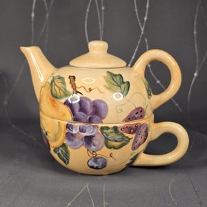 Vintage Zrike Hand-Painted Fruit Tea-for-One Set - Stackable Teapot & Cup