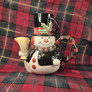 Fitz and Floyd Snowman Single Serve Ceramic Cocoa Server or Teapot with Cup Hat