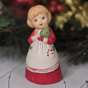 陶器製 赤いドレスの女性の置物 Girl in Red Dress Ceramic Figurine Vintage - Etsy