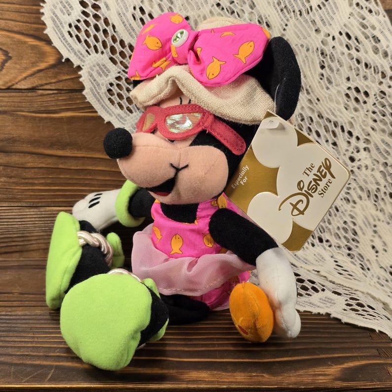 Minnie Mouse Bean Bag Plush - August Peridot Birthstone - Vintage Disney Stuffed Toy with Tags immagine 6