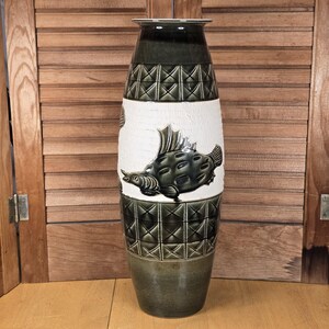 Vintage Jingdezhen Ceramics Chinese Pottery Vase - Two-Tone Finish with Textured Marlin Fish Art - Mid-Century Statement Piece