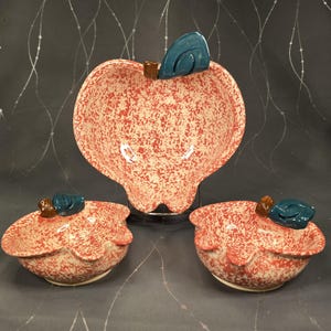 Vintage 1992 Three Rivers Pottery Red Spongeware Apple Bowls - Set of 3 - Rustic Farmhouse Kitchen Decor, Stoneware Serving Bowls, Dip Bowls