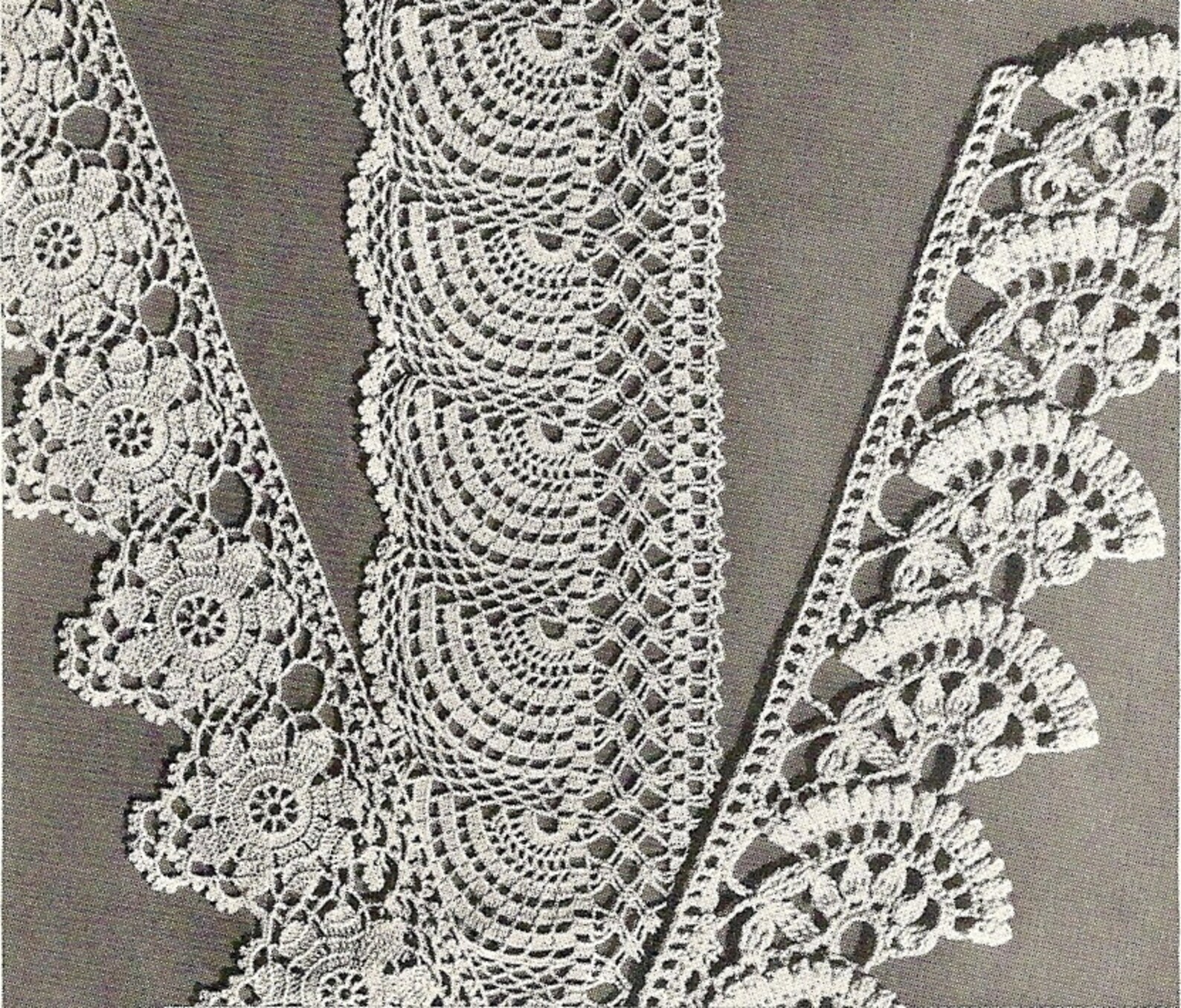 1941 Exquisite Edgings Vintage Crochet Pattern 198 Etsy