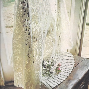 Beautiful Crochet Shawl Vintage Crochet Pattern 522