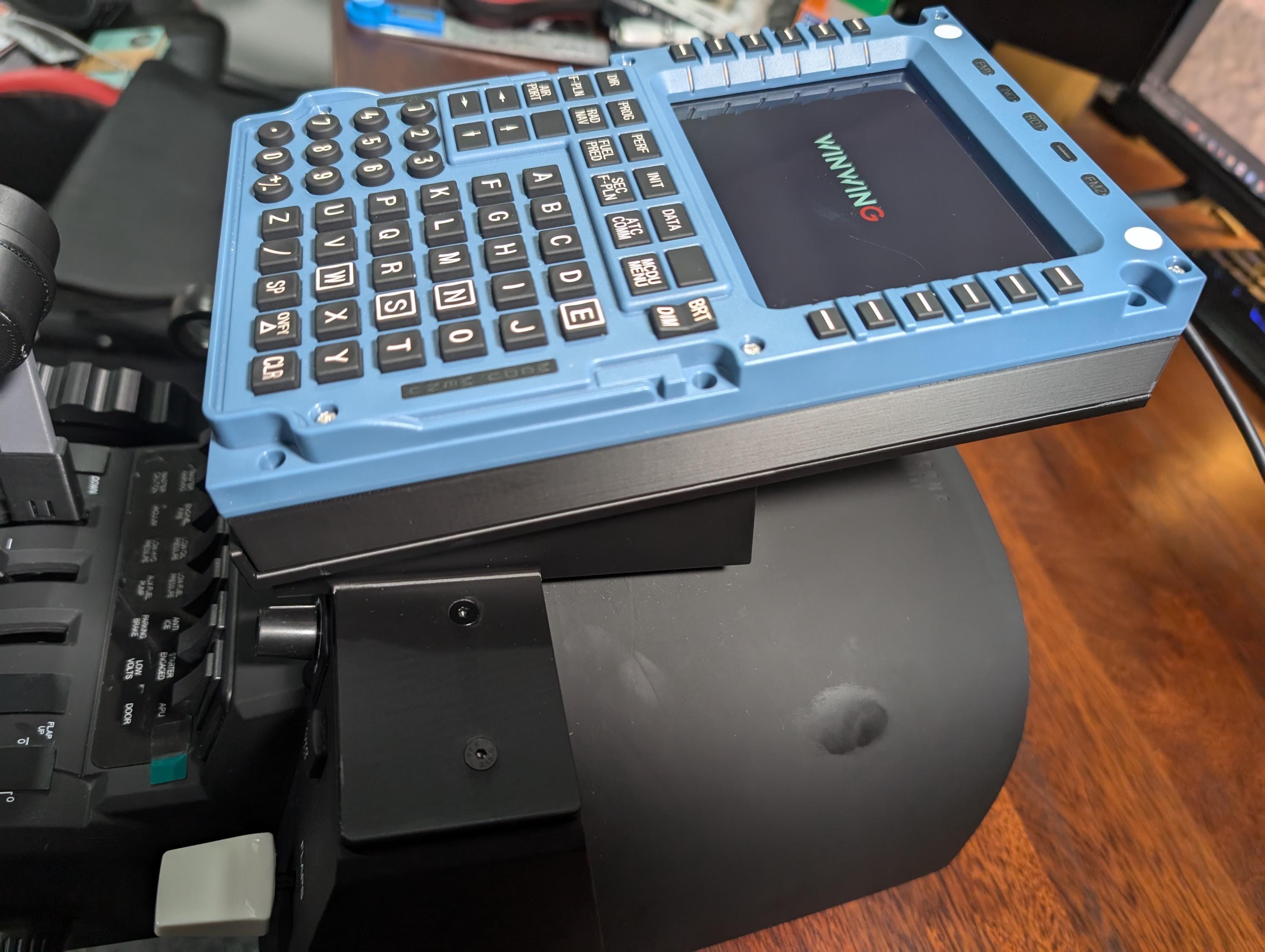 Winwing / WINCTRL Airbus MCDU & Boeing FMS Mount for the Honeycomb