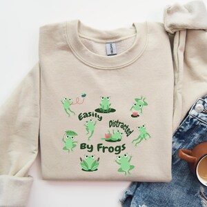 Frog Sweatshirt Frog Lover Gift for Frog Enthusiast Funny Frogs Graphic Unisex Crewneck Cute Animal Easily Distracted by Frogs Sweatshirt