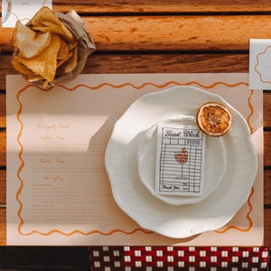 Event Hochzeit Geburtstag Menü Menü Platzdeckchen | Vollständig anpassbare druckbare digitale Datei | Sofortdownload | Canva Vorlage | Ausgebossenes Menü