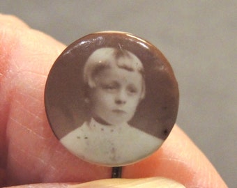 Antique Memorial Stick Pin, Child's Memorial Stick Pin