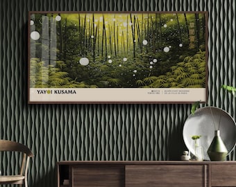 Yayoi Kusama Inspired #1 imprimé panoramique de pois vert forêt pour Japandi Interiors