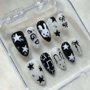 Exotic Rabbit Nails, Wedding Nails , Hand painted Gel Nails, Floral Nails, Christmas nails, Almond Press On Nail, Gift