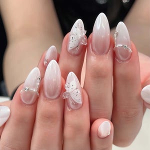 Charming Shinning stylish  Nails, Wedding Nails,Handpainted Gel Nails, Floral Nails,  french Nails,Christmas nails,Almond Press On Nail,Gift
