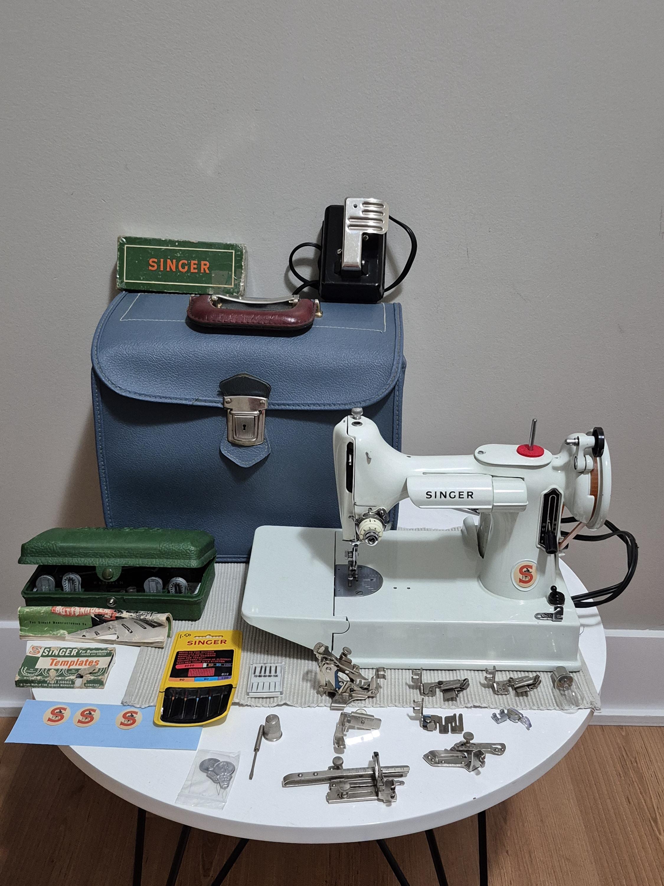Mini Machine à Coudre Singer Handy Stitch – Modèle CEX300KD – Occasion