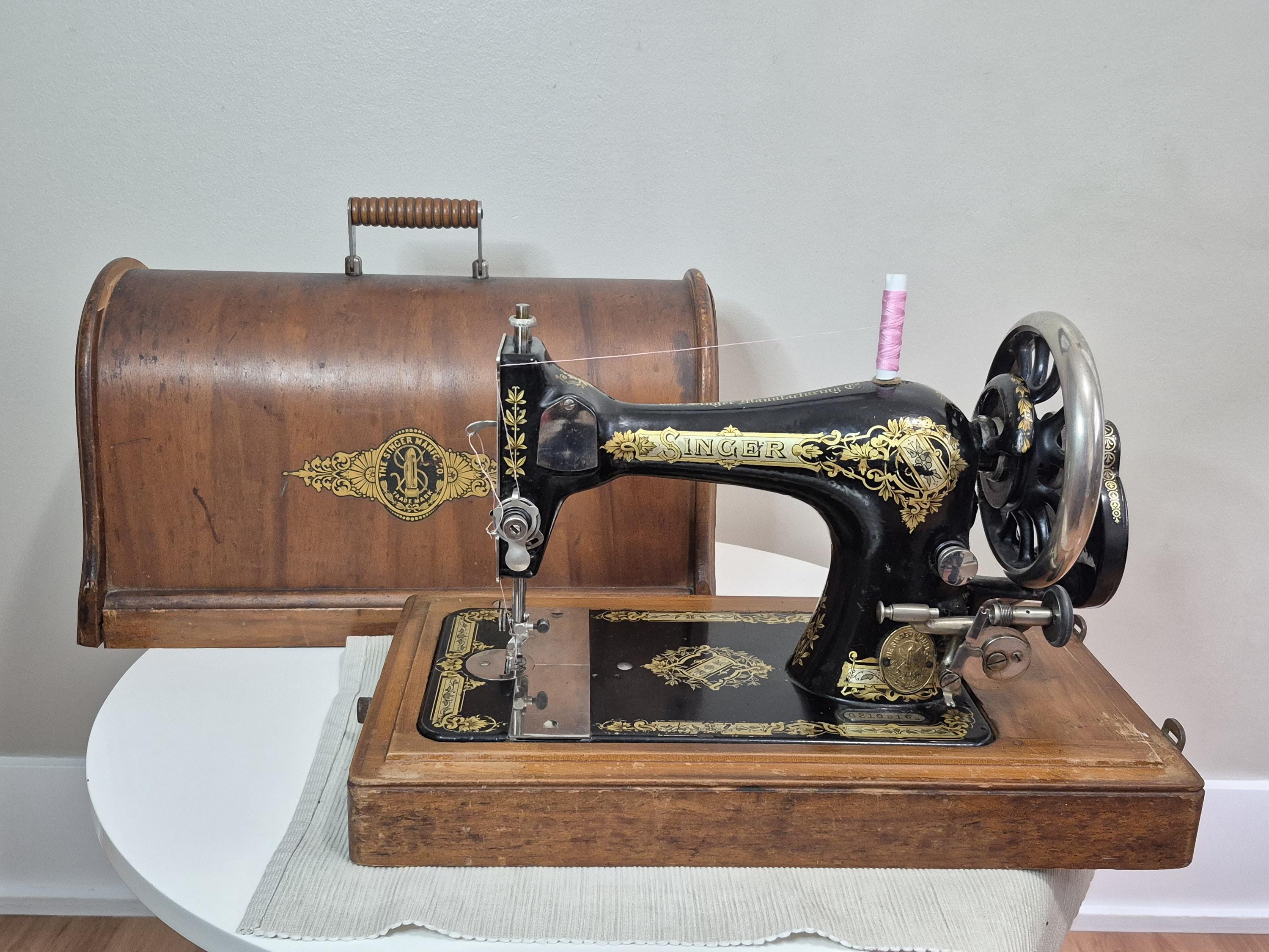 Vintage Singer Model 28 Hand Crank Sewing Machine Vintage 1912