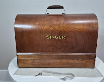 Vintage Singer Bentwood Box with Original Key - 3/4 Size Bentwood Box NOT FULL SIZE