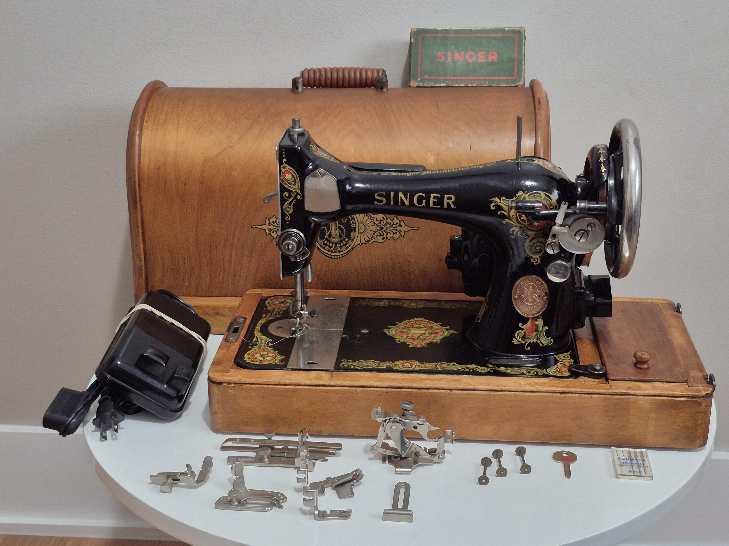 Vintage 1919 Singer Sewing Machine Model 128 With La Vencedora