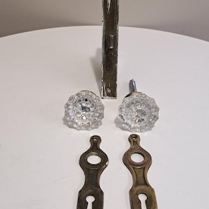 Loquet de porte Peterboro vintage et couvre-portes vintage avec reproductions de boutons de porte en cristal 12 pans